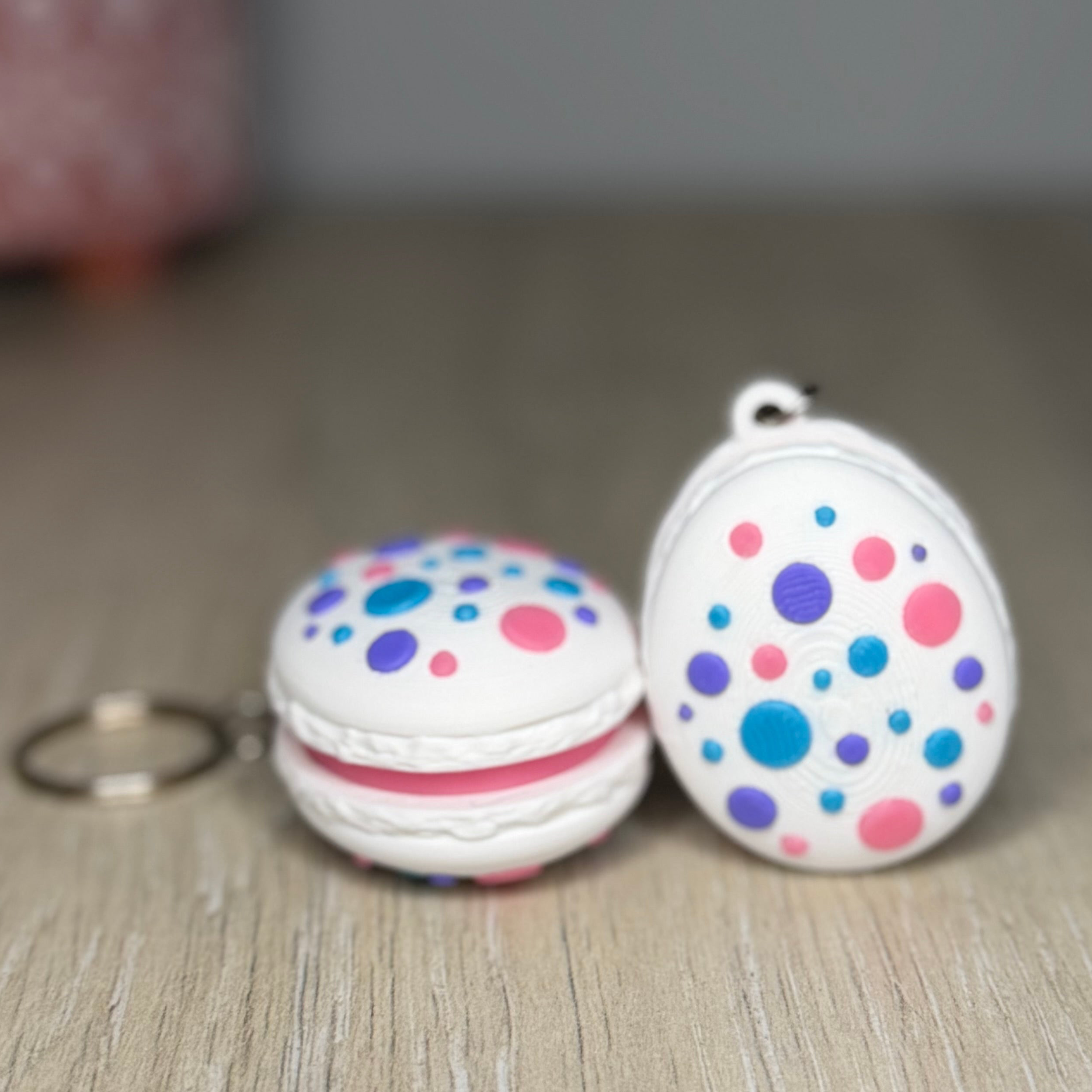 PolkaDot Macaron Clicker