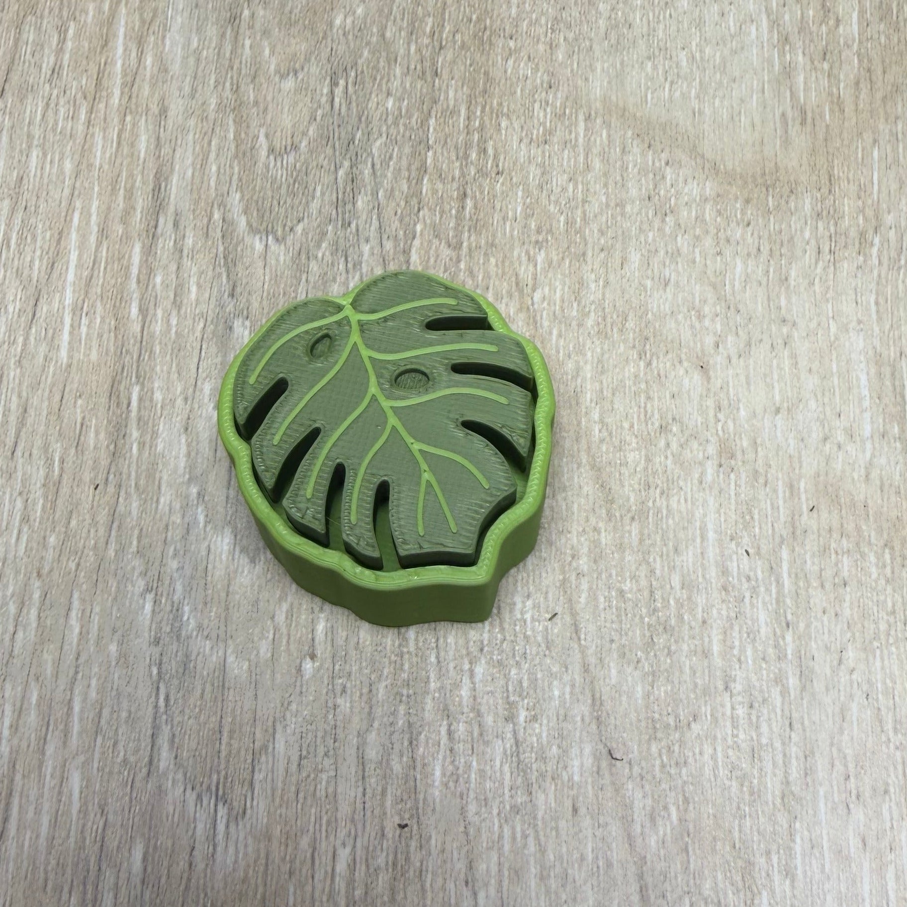 Monstera Clicker